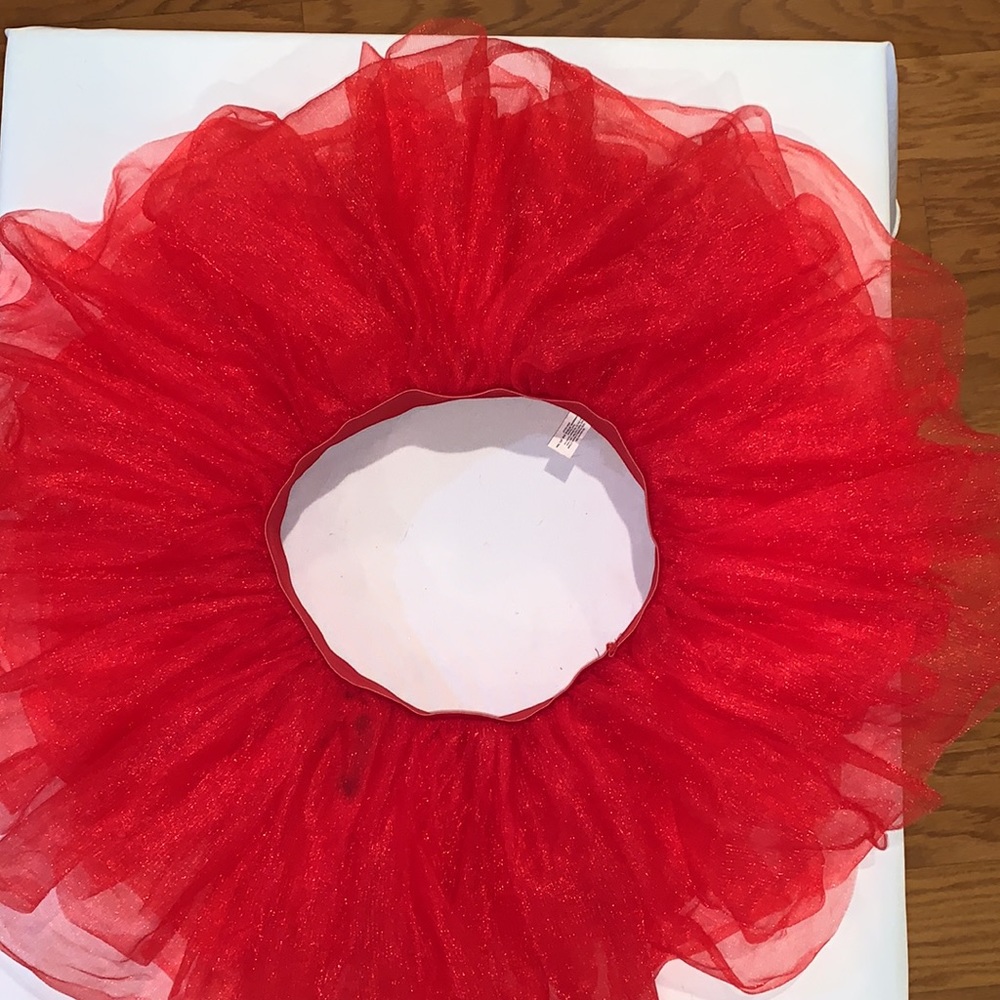 Red tutu - Picture 2 of 3